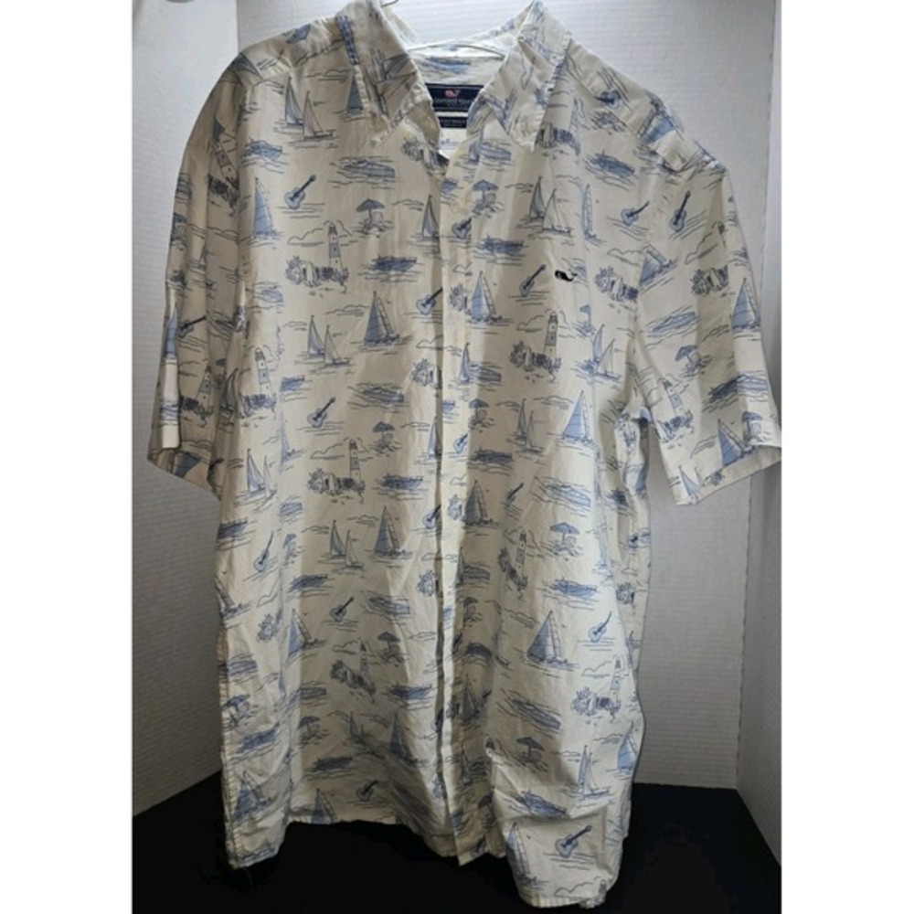 Vineyard Vines   Short Sleeve Classic Fit Button Shirt Mens XL‎